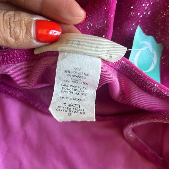 NWT pink velvet textured sparkly top. Size small - Picture 6 of 6